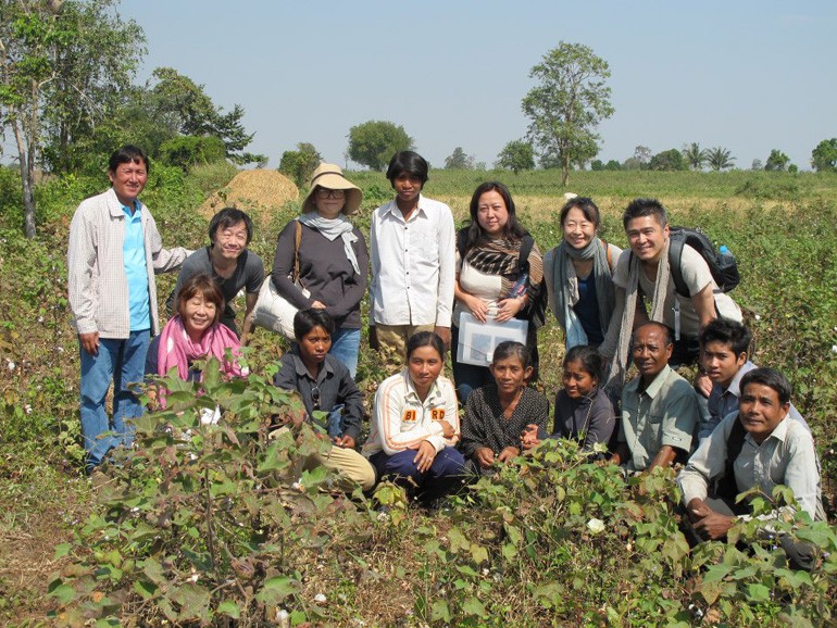 カンボジア地雷原コットンプロジェクト「WITH PEACE」